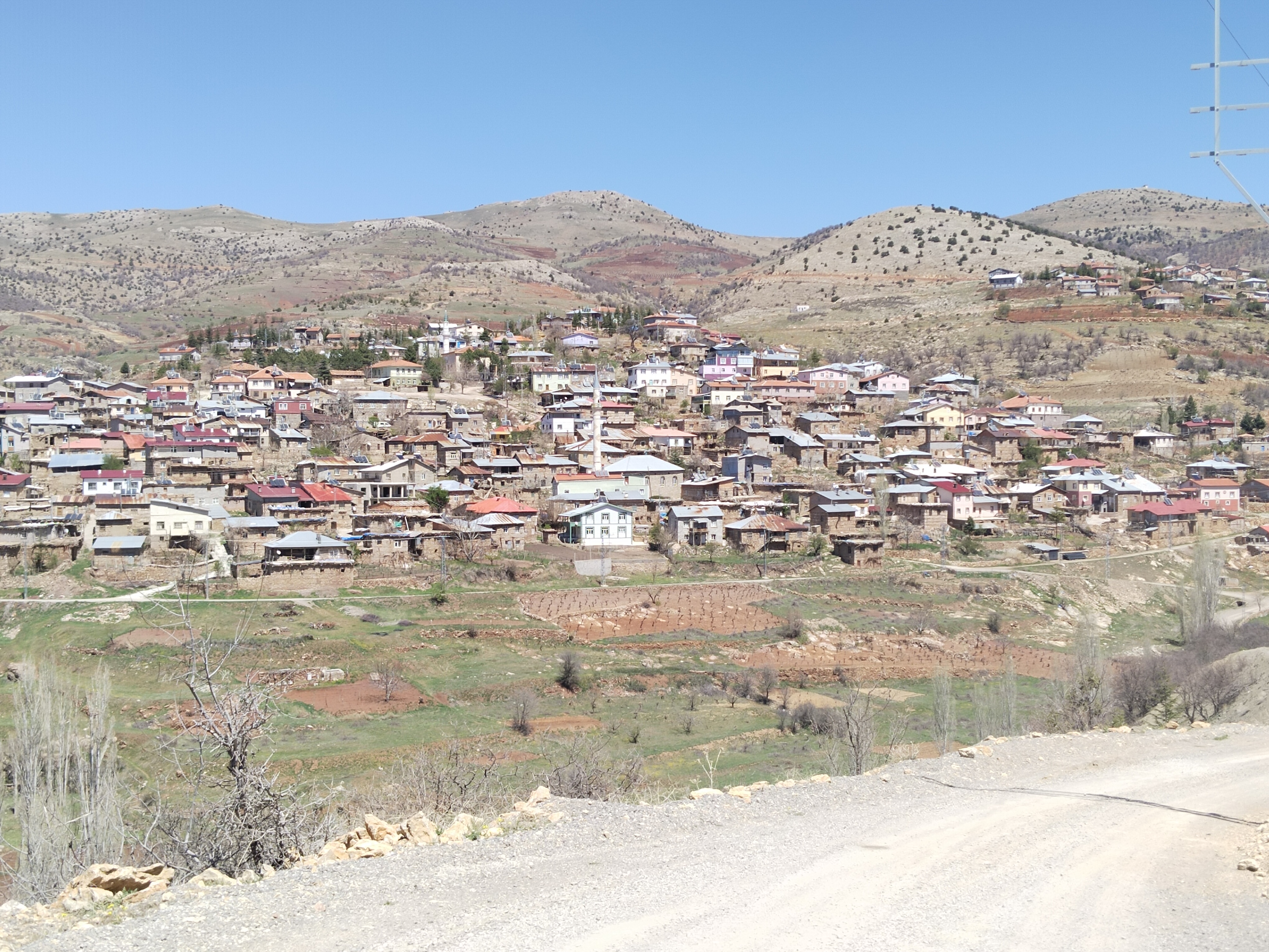 KONYA HADİM YUKARIEŞENLER KÖYÜ'NDE 653 M² TARLAMIZ SATILIKTIR - KONYA HADİM fotoğraf 3